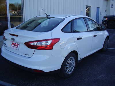 2012 Ford Focus, $2500. Photo 3