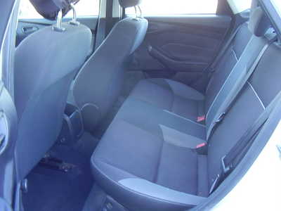 2012 Ford Focus, $2500. Photo 10