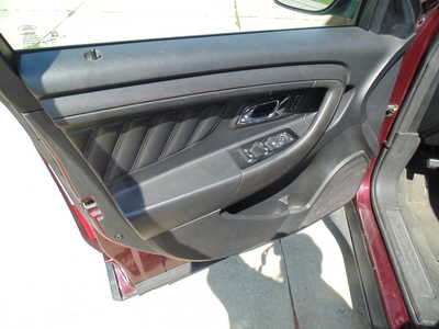 2015 Ford Taurus, $9999. Photo 12