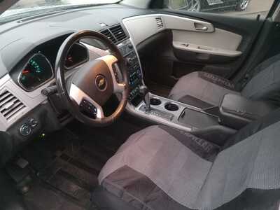 2011 Chevrolet Traverse, $4999. Photo 8