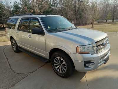 2017 Ford Expedition EL, $19999. Photo 2