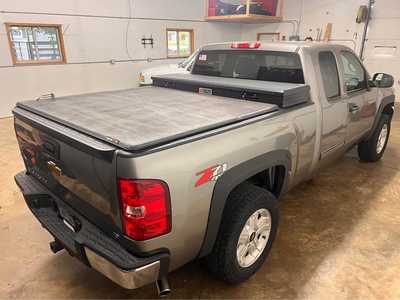 2013 Chevrolet 1500 Ext Cab, $11999. Photo 2