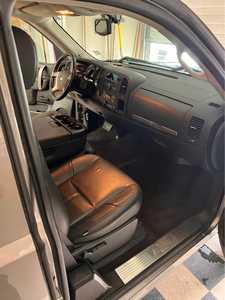 2013 Chevrolet 1500 Ext Cab, $11999. Photo 12