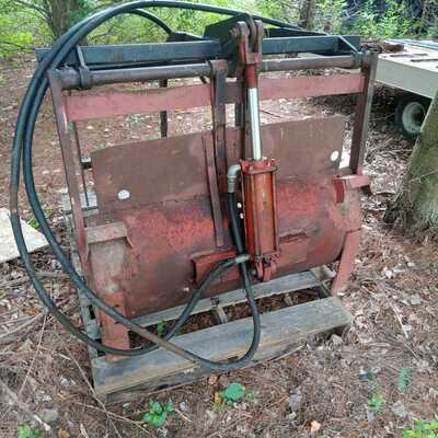 1958 Ford 801 , $7999. Photo 3