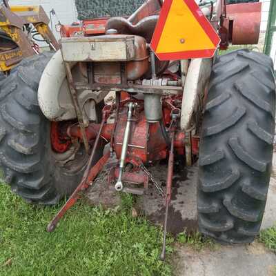 1958 Ford 801 , $7999. Photo 7