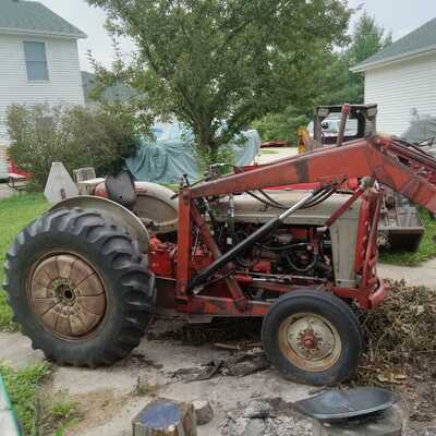 1958 Ford 801 , $7999. Photo 8