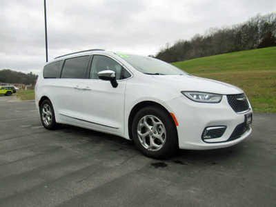 2023 Chrysler Pacifica, $29900. Photo 12