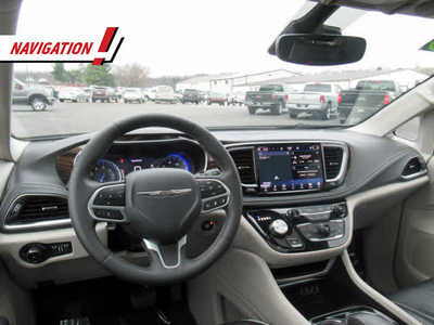 2023 Chrysler Pacifica, $29900. Photo 7