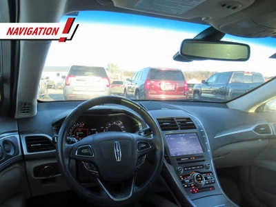 2020 Lincoln MKZ, $27500. Photo 6