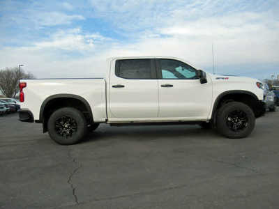2022 Chevrolet 1500 Crew Cab, $52900. Photo 12