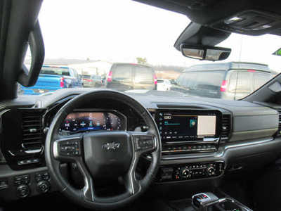 2022 Chevrolet 1500 Crew Cab, $52900. Photo 6