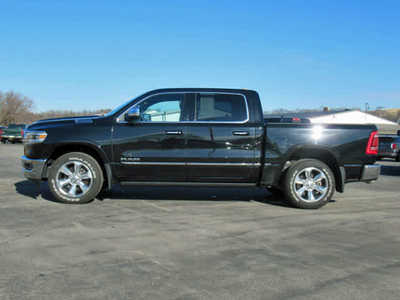 2021 RAM 1500 Crew Cab, $40500. Photo 2