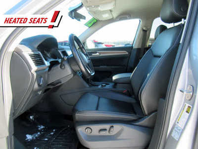 2021 Volkswagen Atlas, $19500. Photo 4