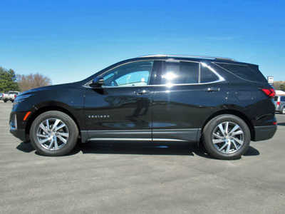 2023 Chevrolet Equinox, $29500. Photo 2