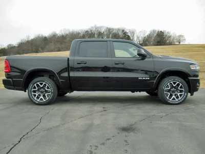 2025 RAM 1500 Crew Cab, $. Photo 12