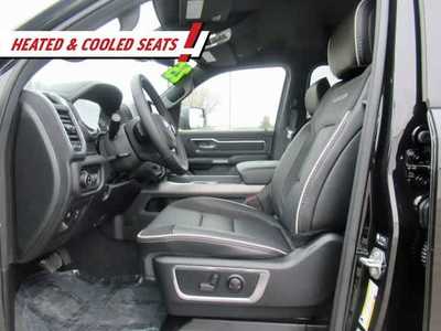 2025 RAM 1500 Crew Cab, $. Photo 4