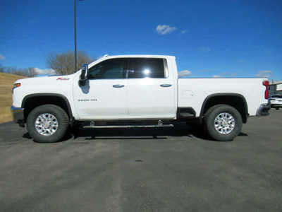 2021 Chevrolet 3500 Crew Cab, $49500. Photo 2