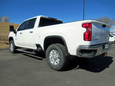 2021 Chevrolet 3500 Crew Cab, $49500. Photo 3