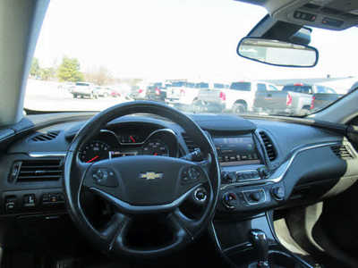 2016 Chevrolet Impala, $15900. Photo 6