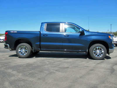 2023 Chevrolet 1500 Crew Cab, $37900. Photo 12