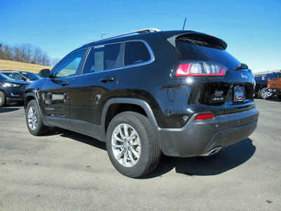2021 Jeep Cherokee, $22400. Photo 3