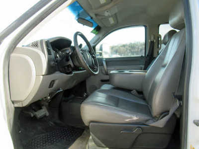 2012 Chevrolet 3500 Crew Cab, $15500. Photo 4