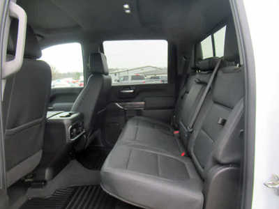 2023 Chevrolet 2500 Crew Cab, $58500. Photo 5
