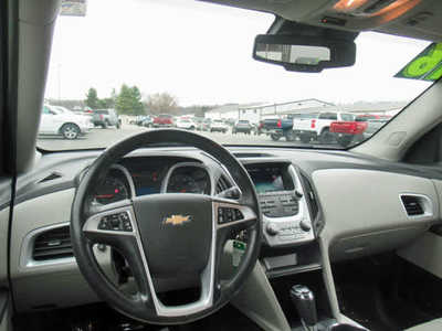 2016 Chevrolet Equinox, $10900. Photo 6