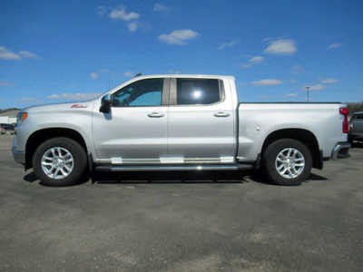 2022 Chevrolet 1500 Crew Cab, $33900. Photo 2