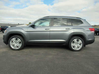 2020 Volkswagen Atlas, $19900. Photo 2