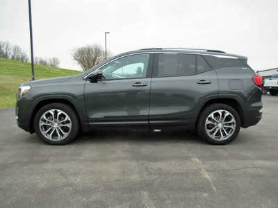 2020 GMC Terrain, $21900. Photo 2