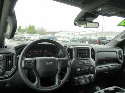 2025 Chevrolet 2500 Crew Cab, $. Photo 6