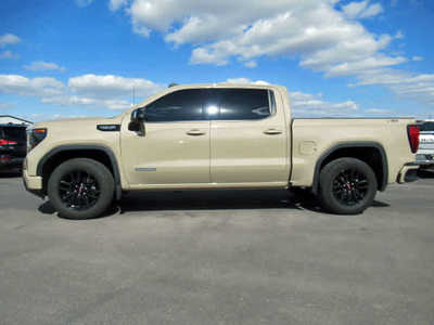 2022 GMC 1500 Crew Cab, $36900. Photo 2