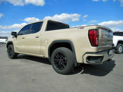 2022 GMC 1500 Crew Cab, $36900. Photo 3