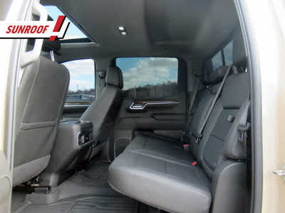2022 GMC 1500 Crew Cab, $36900. Photo 5