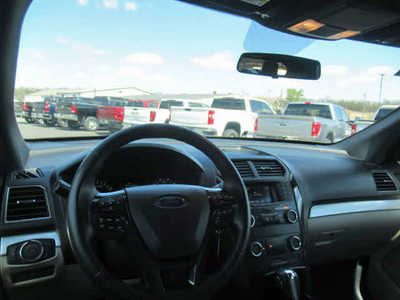 2018 Ford Explorer, $16900. Photo 7