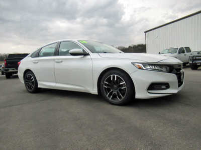 2018 Honda Accord, $18500. Photo 12