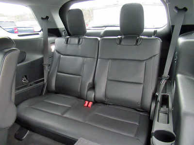 2022 Ford Explorer, $31900. Photo 6