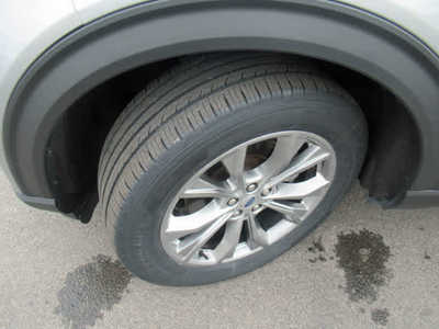 2022 Ford Explorer, $31900. Photo 8