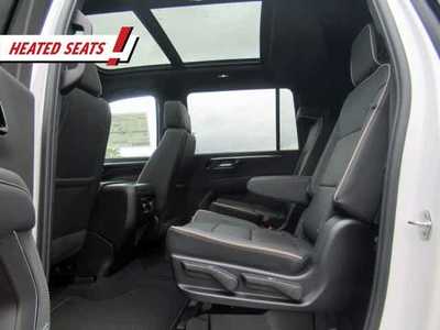 2025 Chevrolet Suburban, $. Photo 5