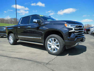 2022 Chevrolet 1500 Crew Cab, $50900. Photo 12