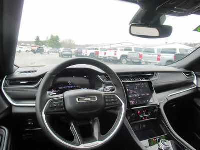 2024 Jeep Grand Cherokee L, $39500. Photo 7