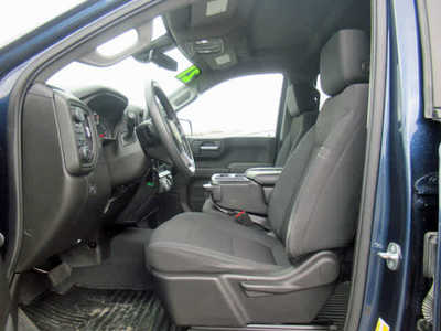 2021 Chevrolet 1500 Crew Cab, $28900. Photo 4