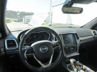 2017 Jeep Grand Cherokee, $19500. Photo 5