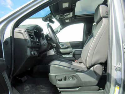 2024 Chevrolet Suburban, $71900. Photo 3