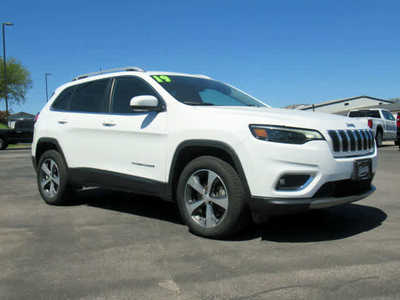 2019 Jeep Cherokee, $18500. Photo 12