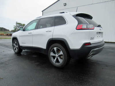 2019 Jeep Cherokee, $18500. Photo 2