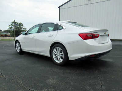2017 Chevrolet Malibu, $15500. Photo 2