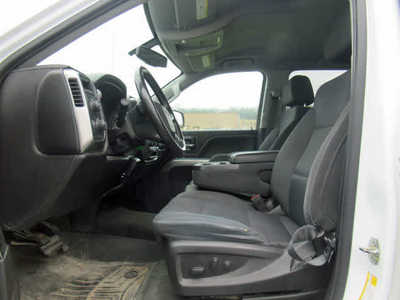 2018 Chevrolet 1500 Crew Cab, $26900. Photo 3