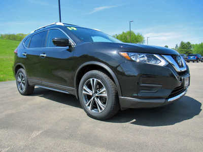 2019 Nissan Rogue, $17900. Photo 12